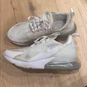 White Nike 270’s